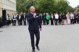 ROK SZKOLNY 2021/2022